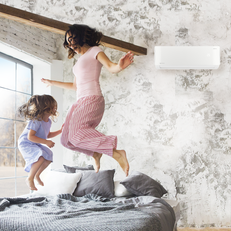 Das Bild zeigt eine Klimaanlage an der Wand montiert vom Hersteller Rotenso nach einer Montage